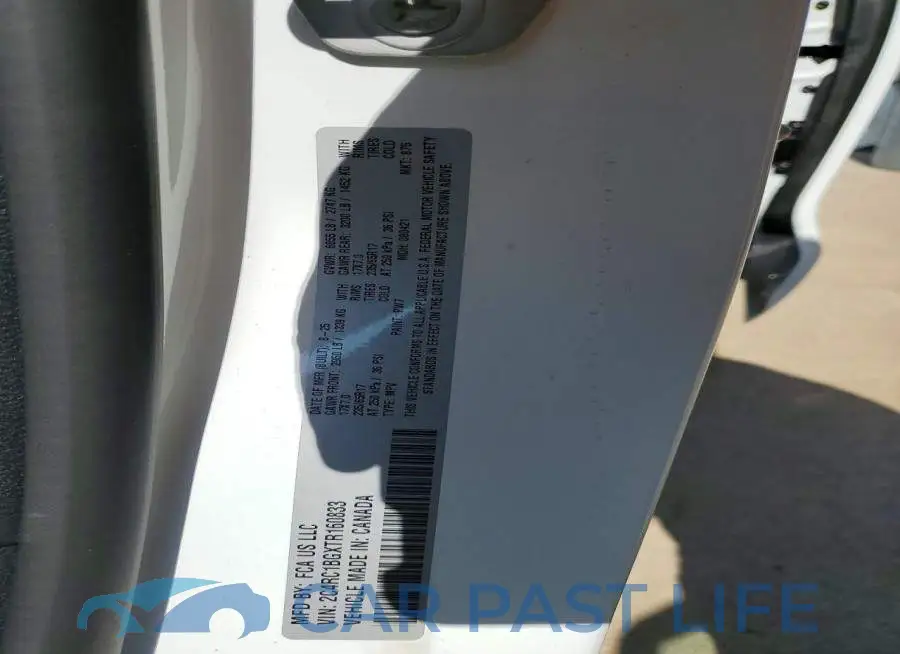 2C4RC1BGXTR160833# 14