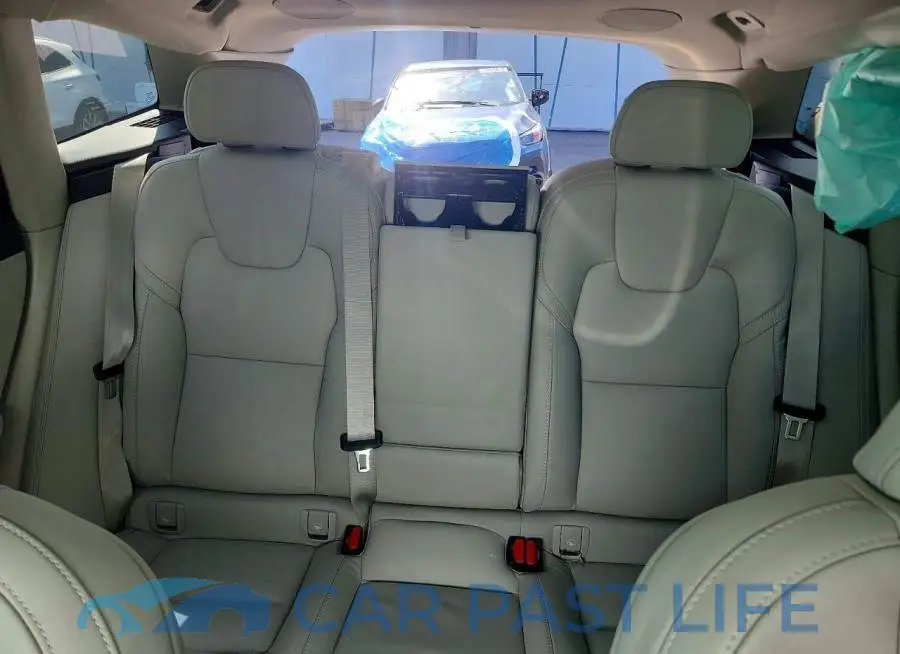 YV4M12RM4S1016504# 10