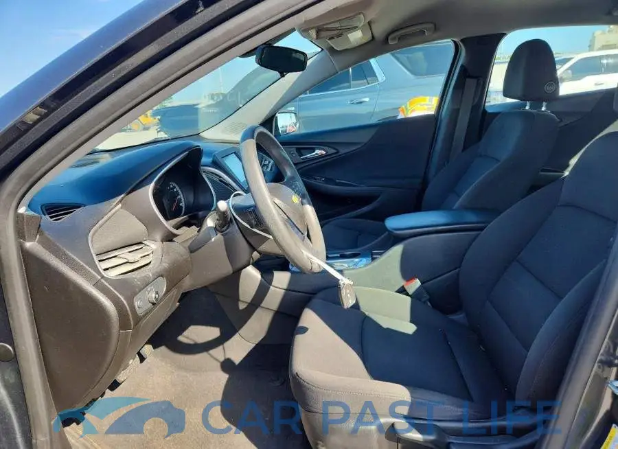 1G1ZB5ST8JF235047# 7