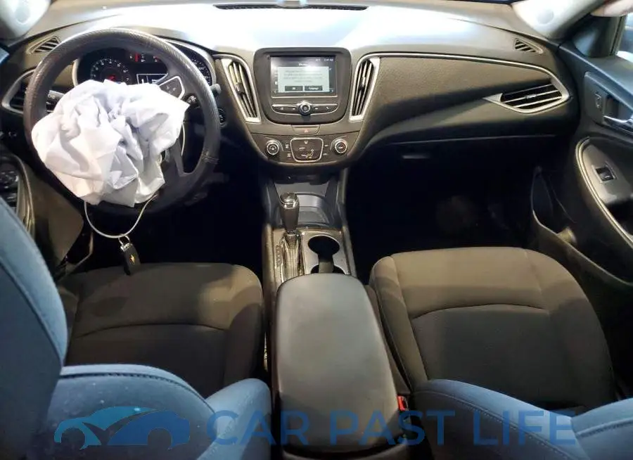 1G1ZB5ST9JF152761# 8