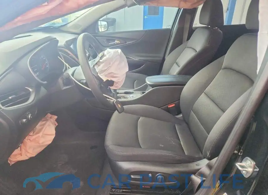 1G1ZD5ST5RF231530# 7