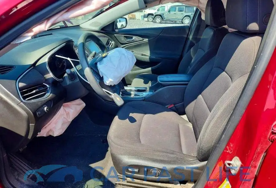 1G1ZD5ST8JF185776# 7