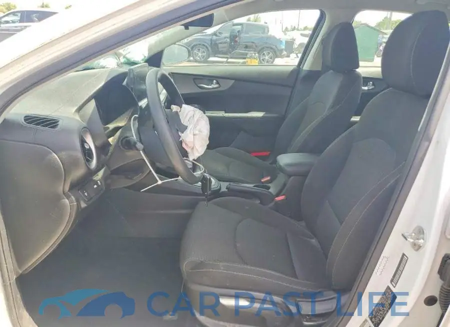 3KPF24AD0ME290900# 7