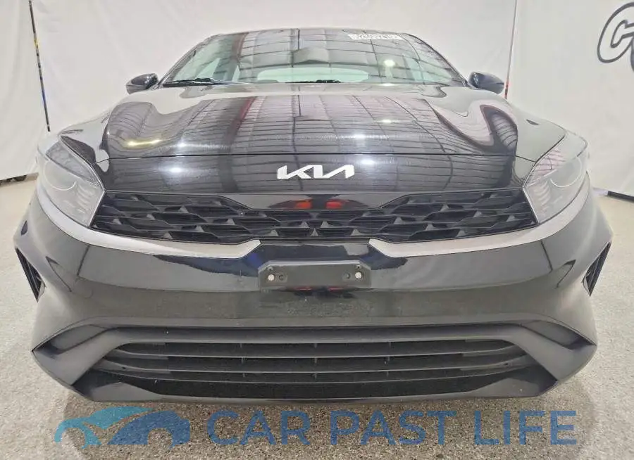 3KPF24AD1PE613436# 5