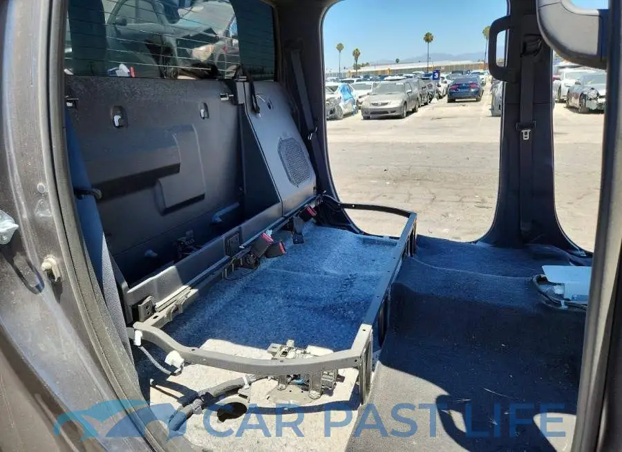 5TFMA5DB6SX264289# 10