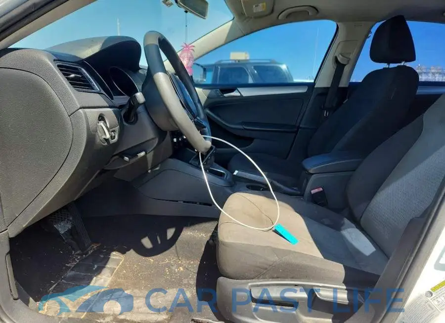 3VW2B7AJ7HM290312# 7