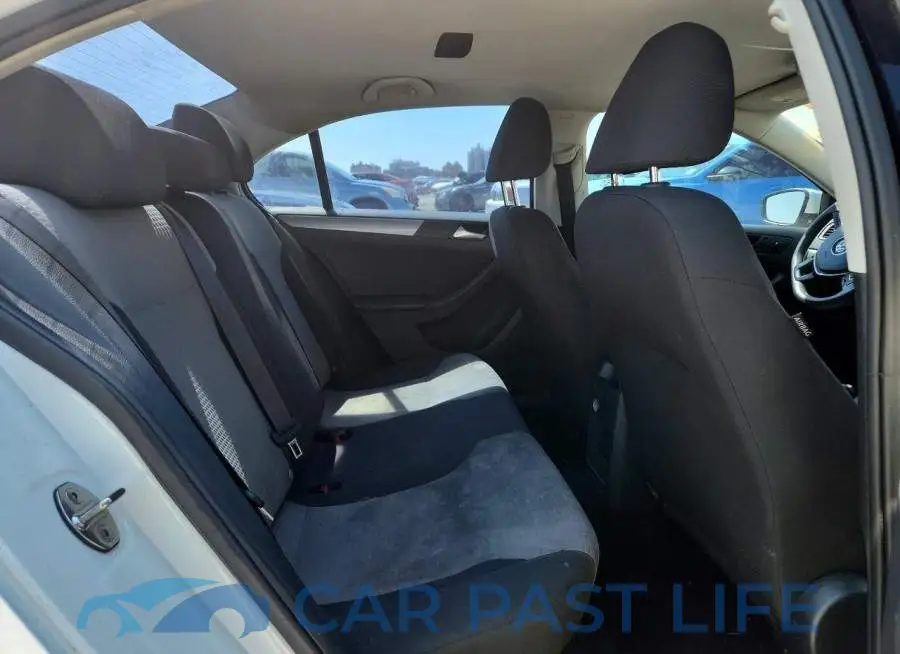 3VW2B7AJ7HM290312# 10