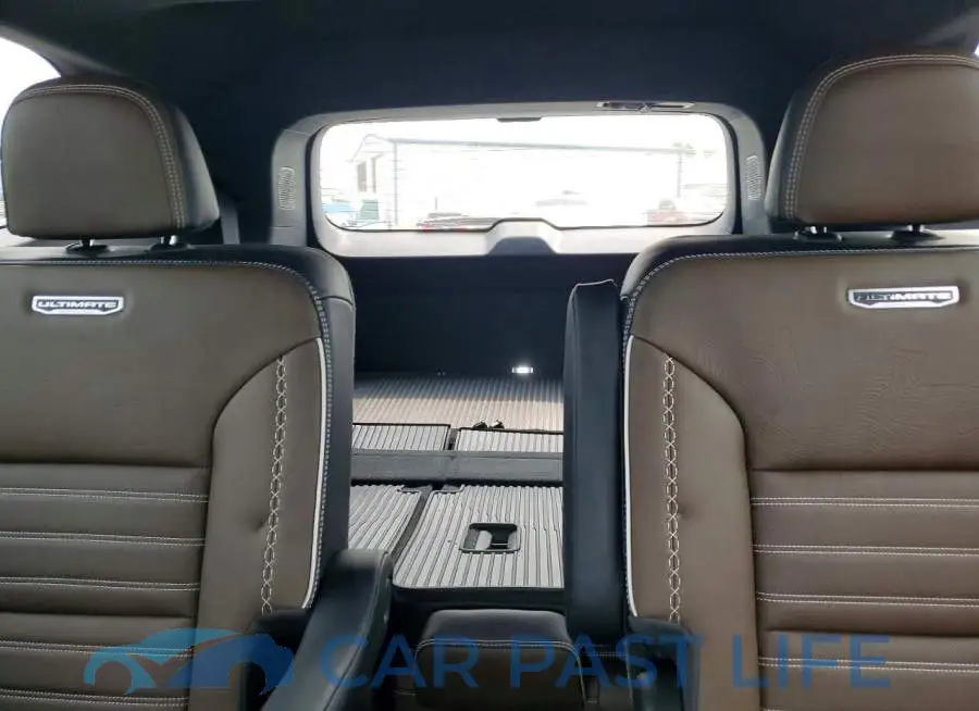 1GKENSKS8TJ260196# 10
