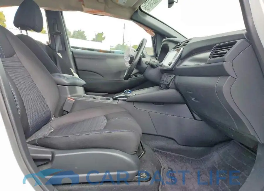 1N4CZ1CV8RC553092# 7