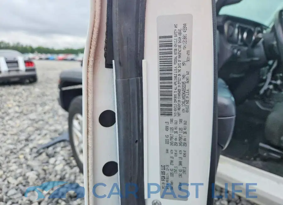 1C4GJXAG3KW552205# 13