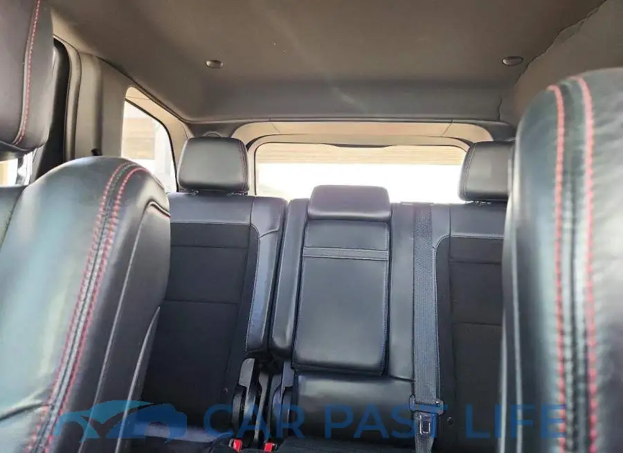 1C4RJFLMXJC423996# 10