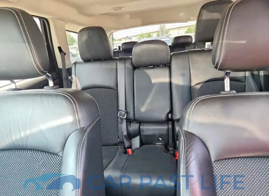 3C4PDDGG1JT252132# 10