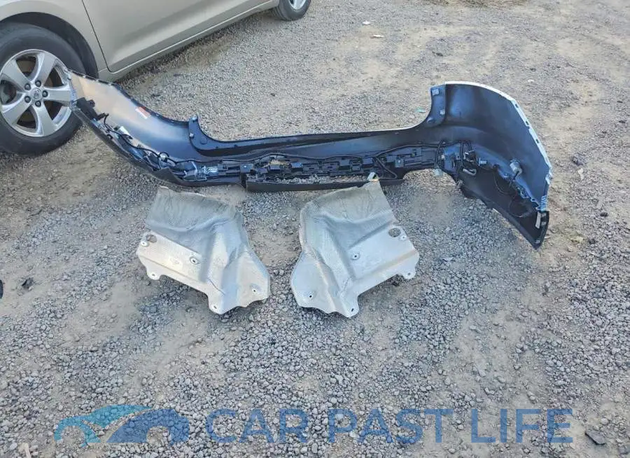 5LM5J7WC3MGL16382# 12