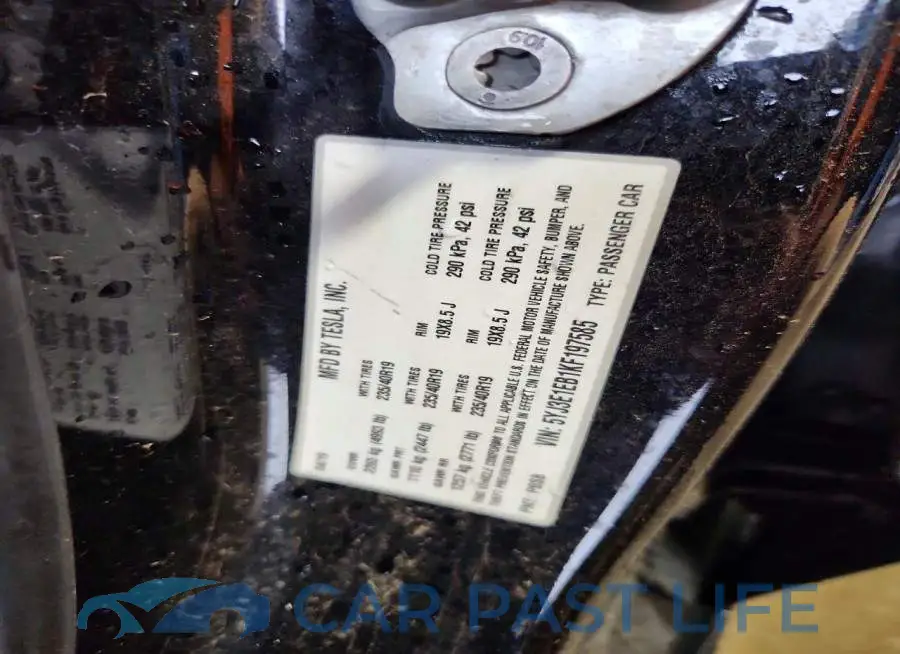5YJ3E1EB1KF197585# 12