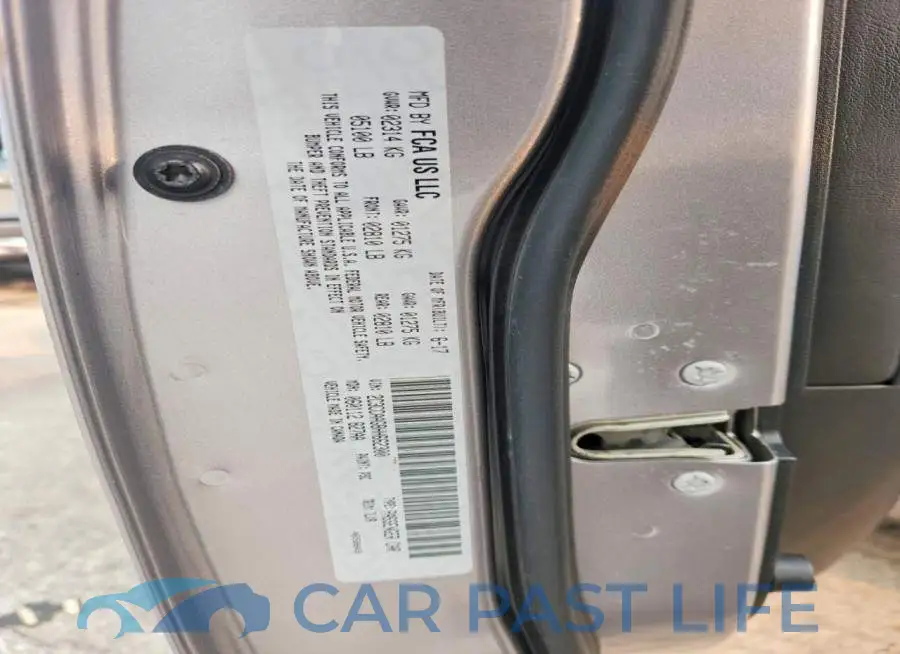 2C3CCAAG8HH662300# 13