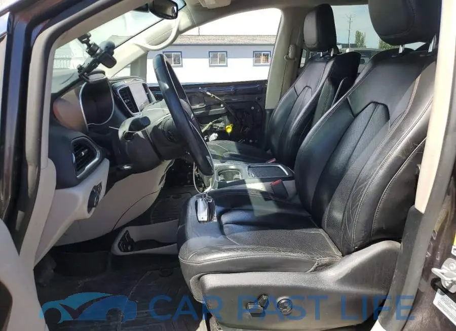 2C4RC1EGXHR628305# 7