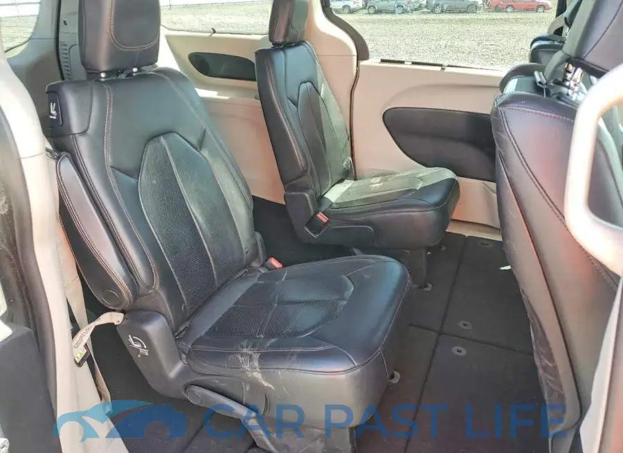 2C4RC1EGXHR628305# 11