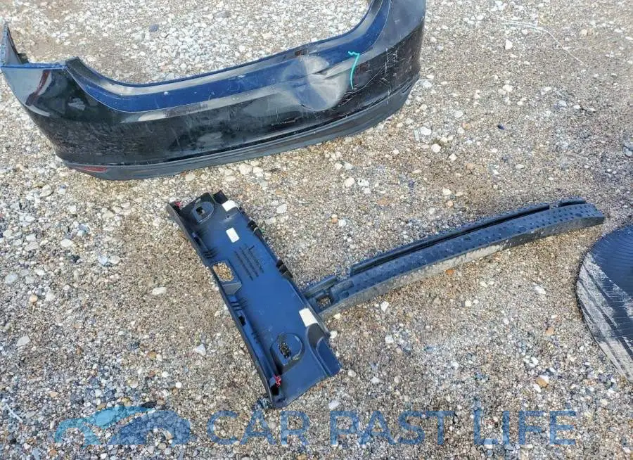1G1ZD5ST8KF105149# 12