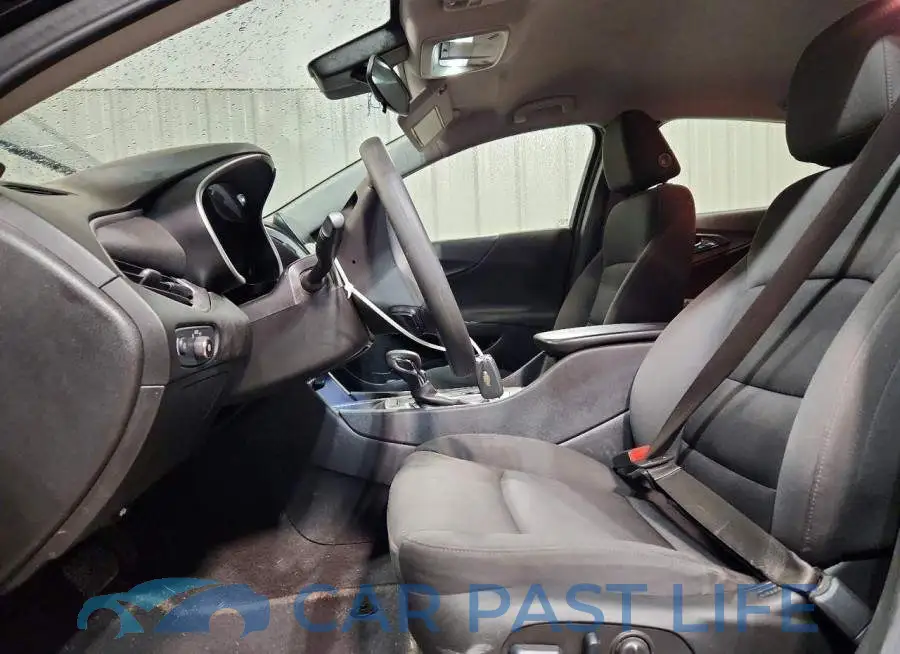 1G1ZD5ST8SF115888# 7