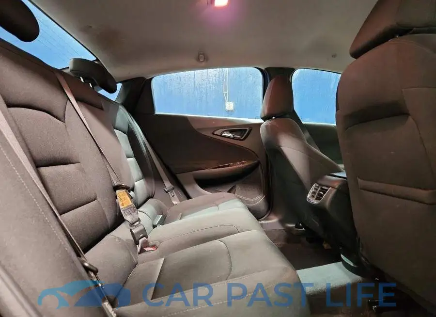 1G1ZD5ST8SF115888# 10
