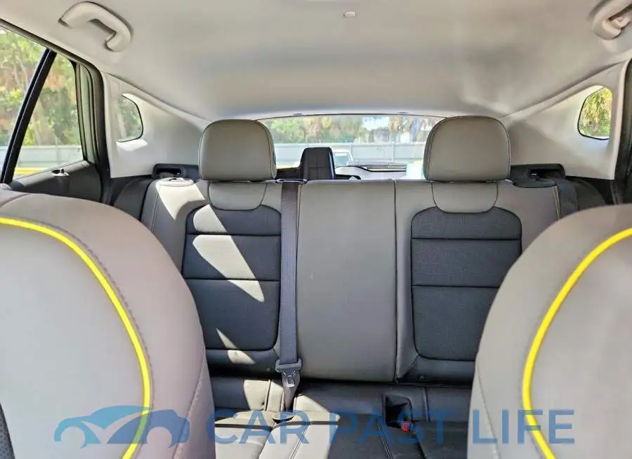 KL77LKEP1SC320322# 10