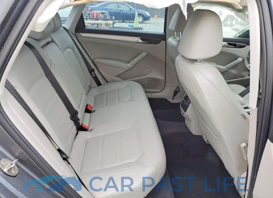 1VWLA7A36KC006461# 10
