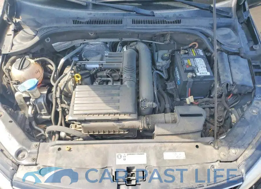 3VW2B7AJ8HM313791# 11