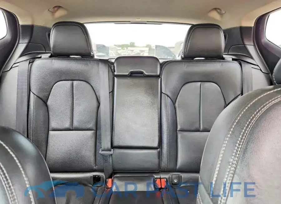 YV4162UK3L2298866# 10