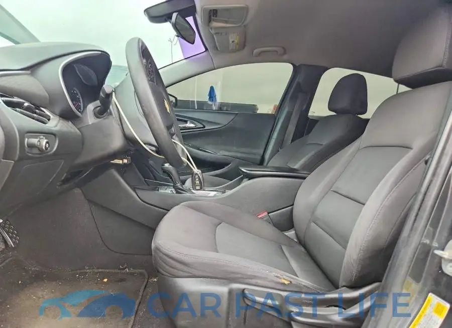 1G1ZB5ST6HF209993# 7