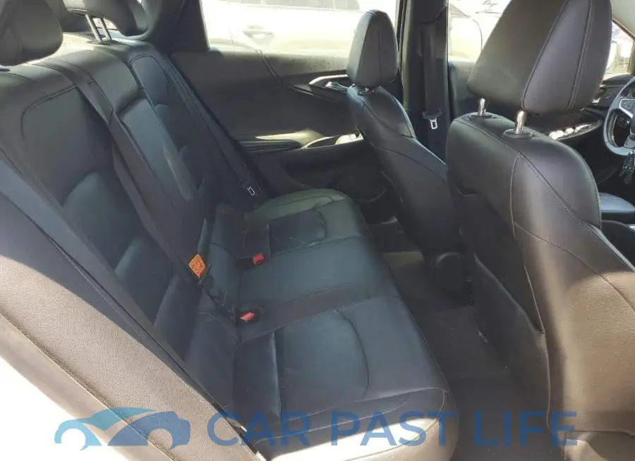1G1ZD5ST4JF203660# 10
