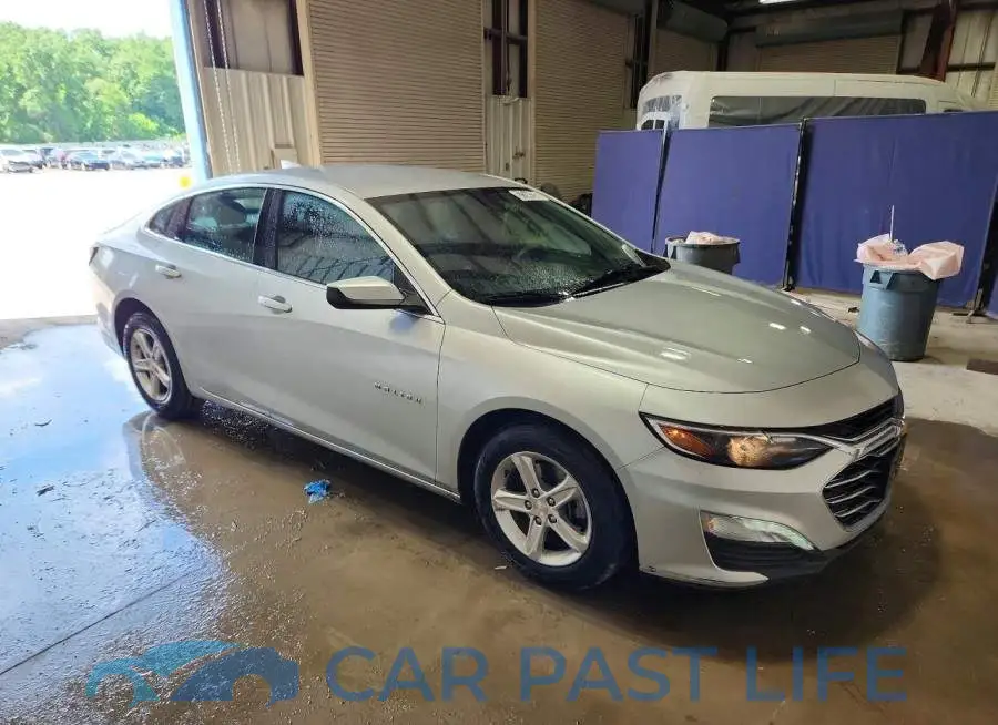 1G1ZD5ST4NF173596# 4