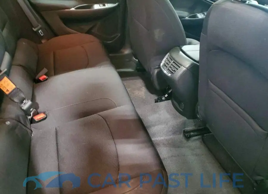 1G1ZD5ST5RF190882# 10