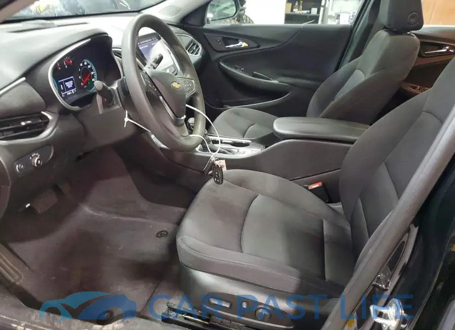 1G1ZD5ST5RF190882# 7
