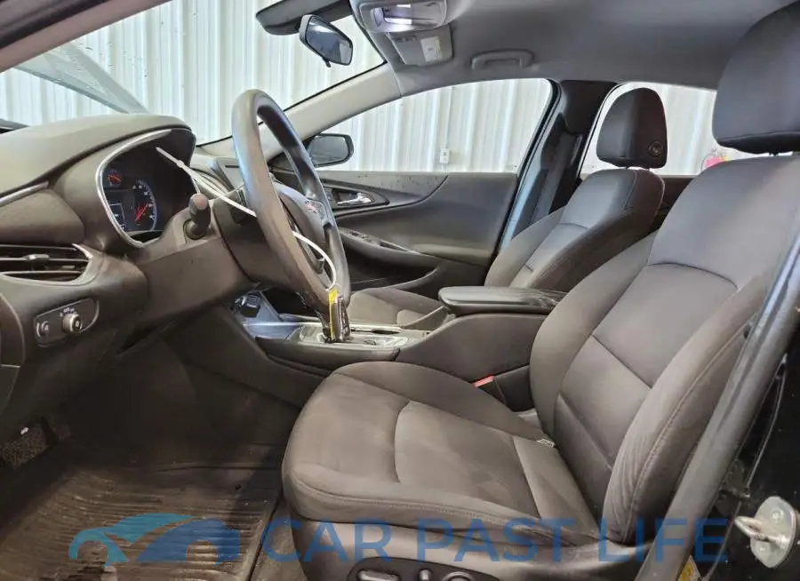 1G1ZD5ST9JF192980# 7