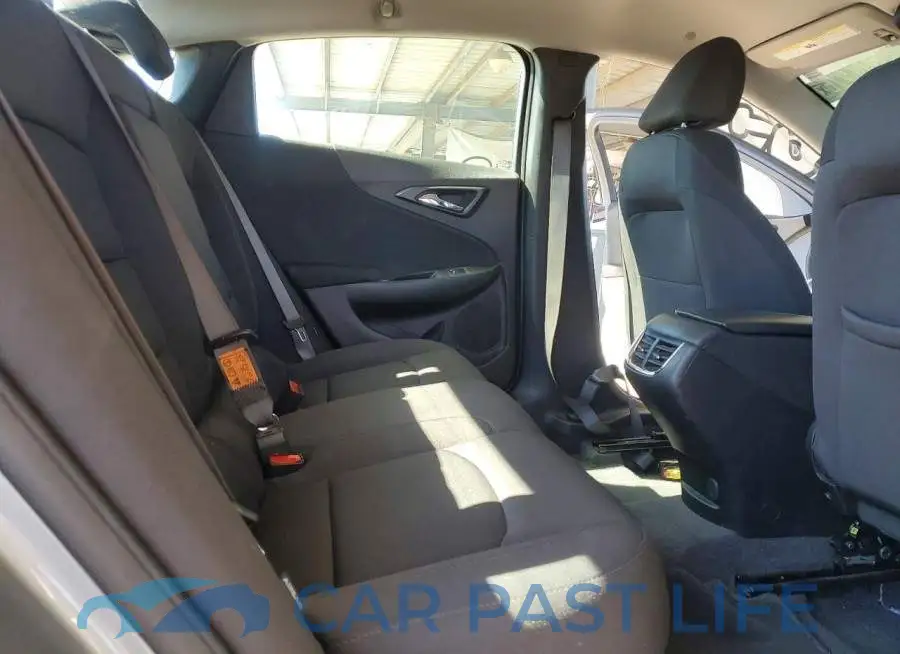 1G1ZD5ST9RF195518# 10