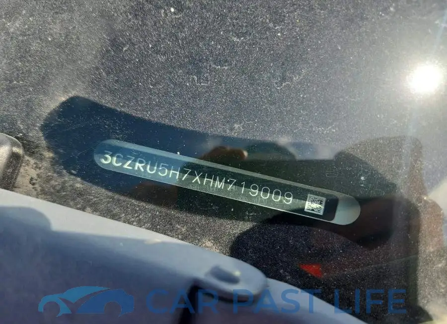 3CZRU5H7XHM719009# 13