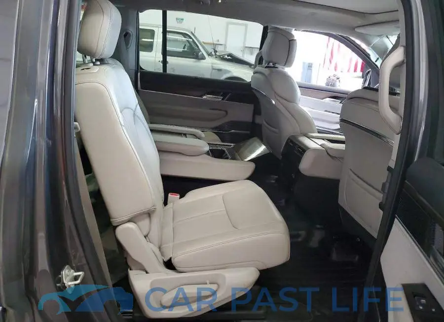 1C4SJVEJXPS579419# 11