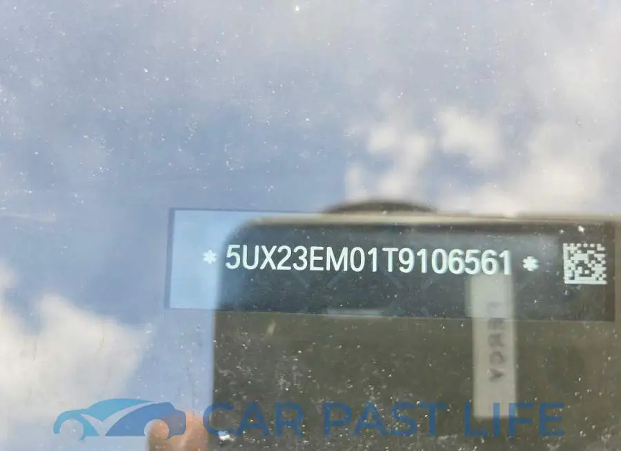 5UX23EM01T9106561# 12