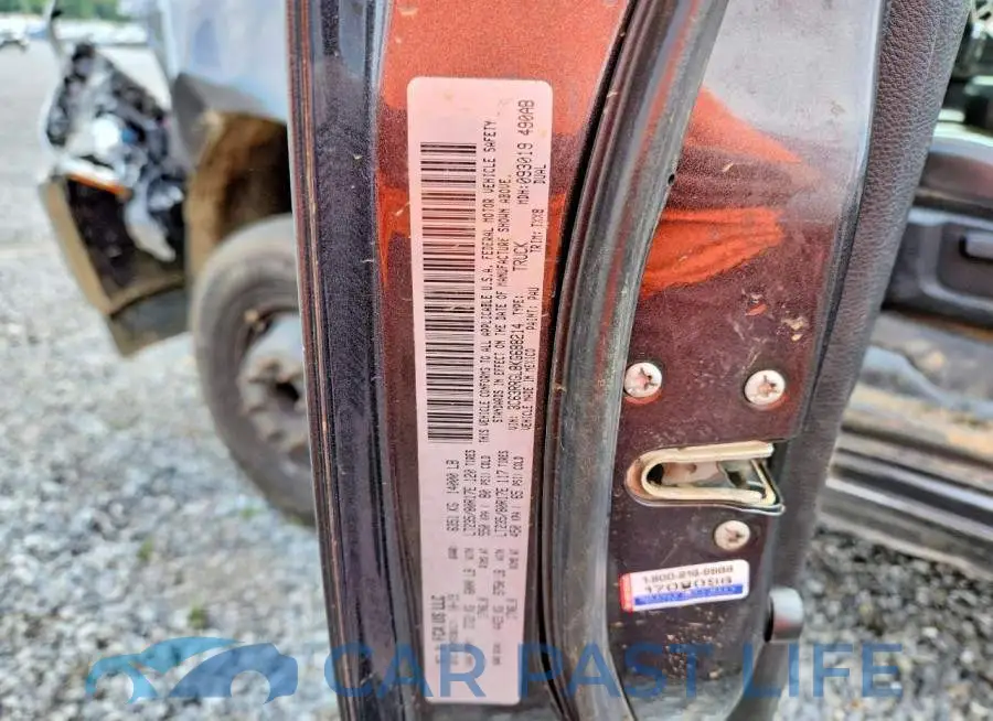 3C63RRGL8KG688214# 12
