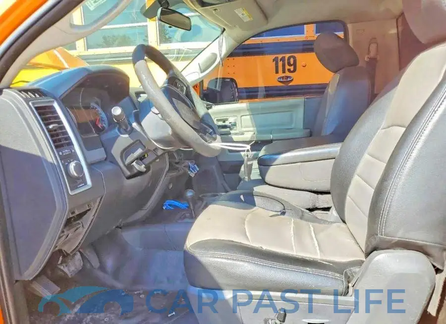 3C7WRLAL8HG619692# 7