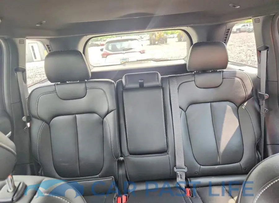 1C4RJHBR5TC267300# 10