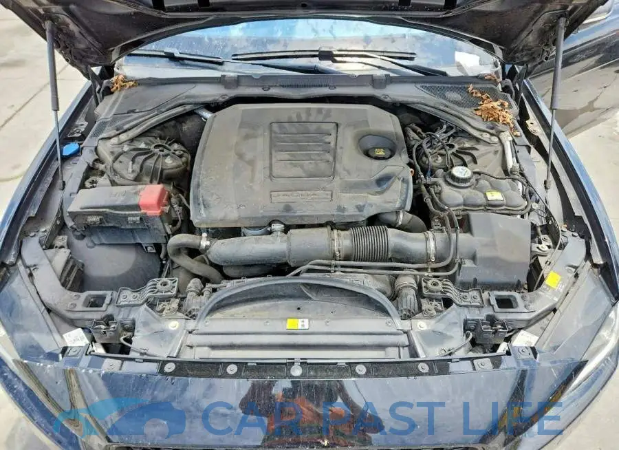 SAJAT4GX9KCP45449# 11