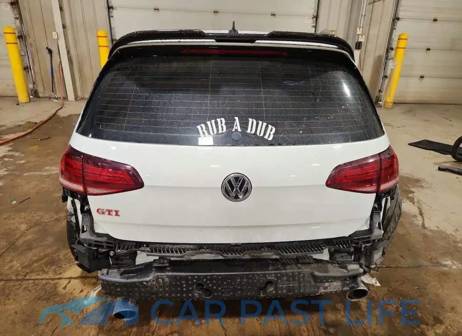 3VW5T7AU1KM020455# 6