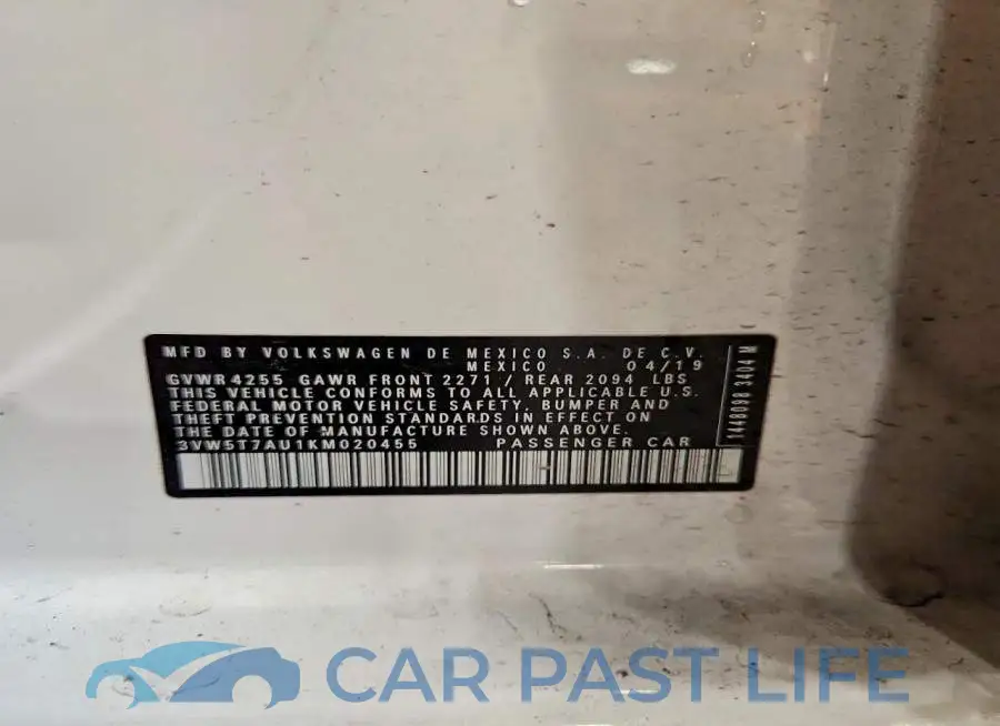 3VW5T7AU1KM020455# 13