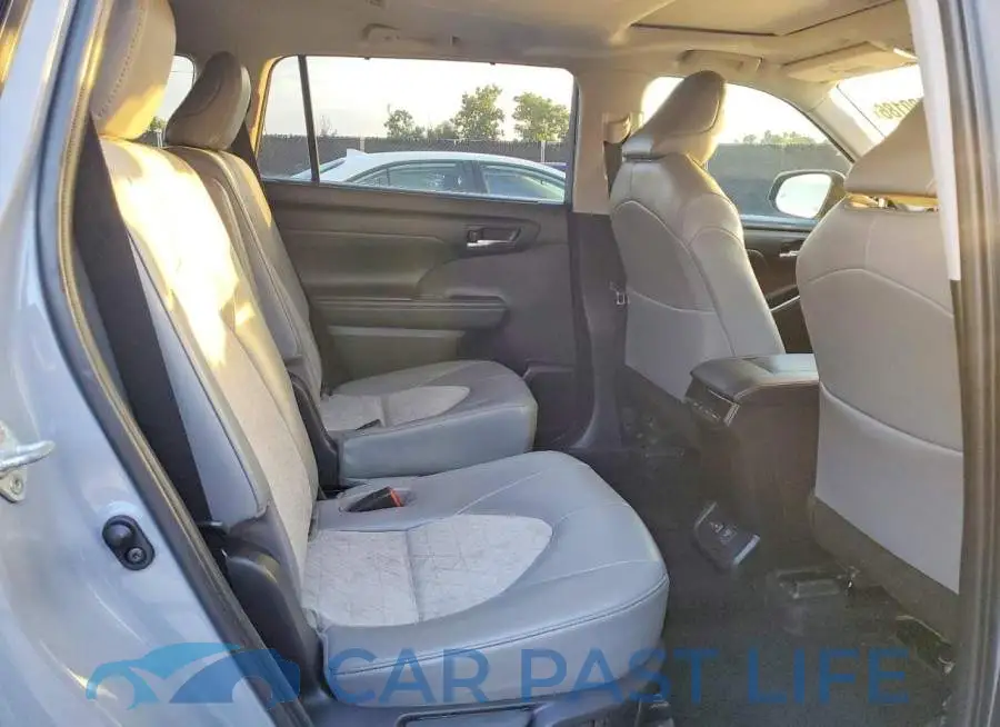 5TDAARAH2NS514429# 11
