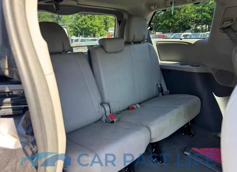 5TDDZ3DC5KS220439# 8