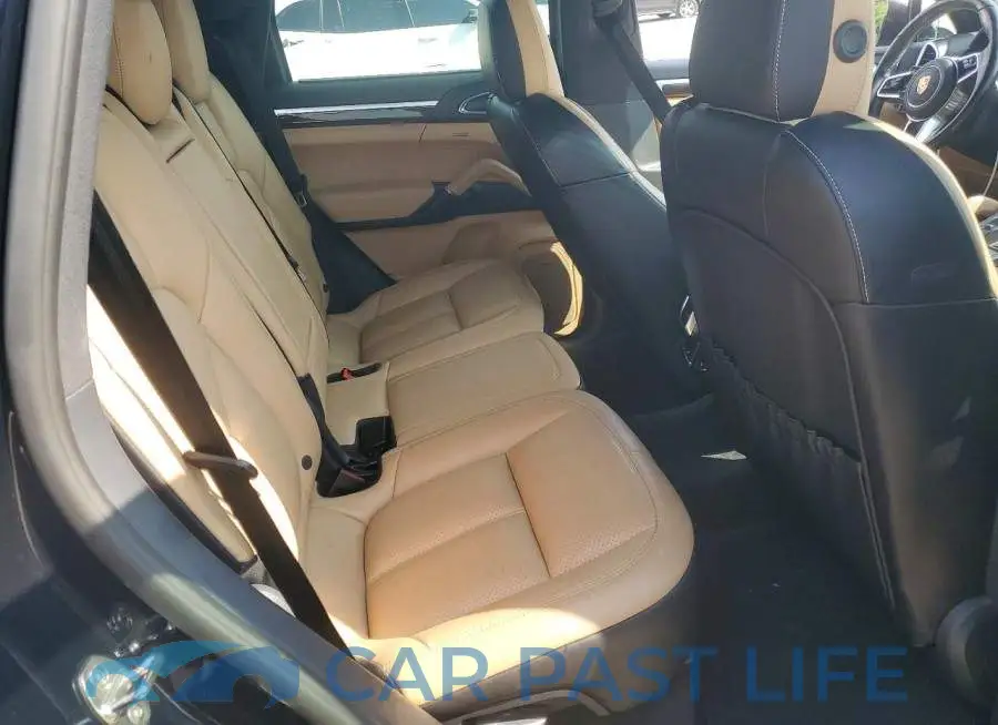 WP1AB2A29JLA61176# 10