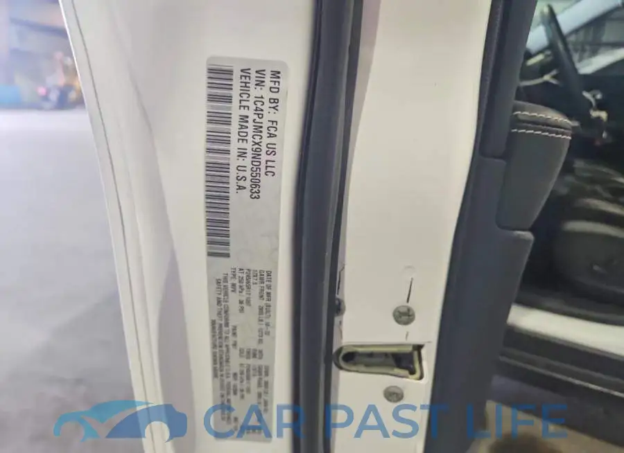 1C4PJMCX9ND550633# 13