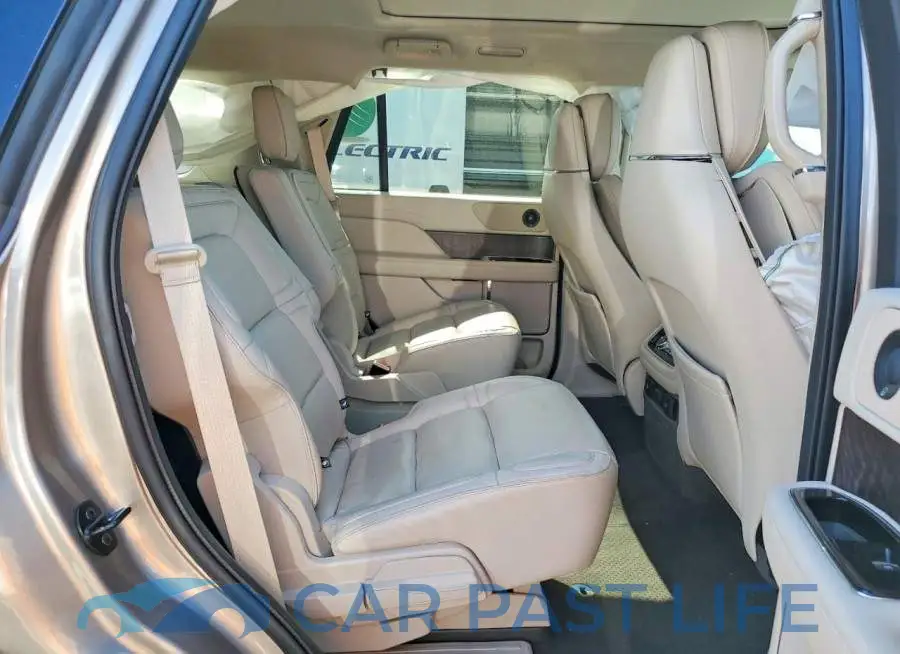 5LMJJ2LT3KEL10239# 11