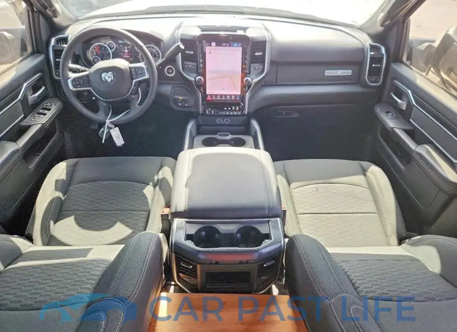 3C63RRHL2TG151127# 8
